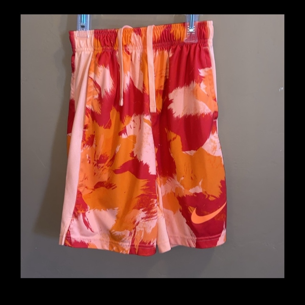 Nike Big Boys 8-20 Dri-Fit Legacy Training Shorts size medium bright orange